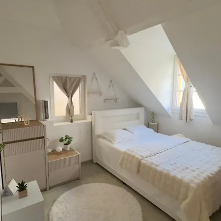 Petit-Chalet-De-Bel-Air Apartment
